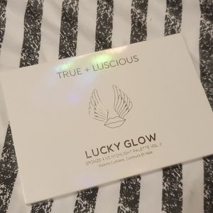 *NEW* Bronzer and Highlight palette